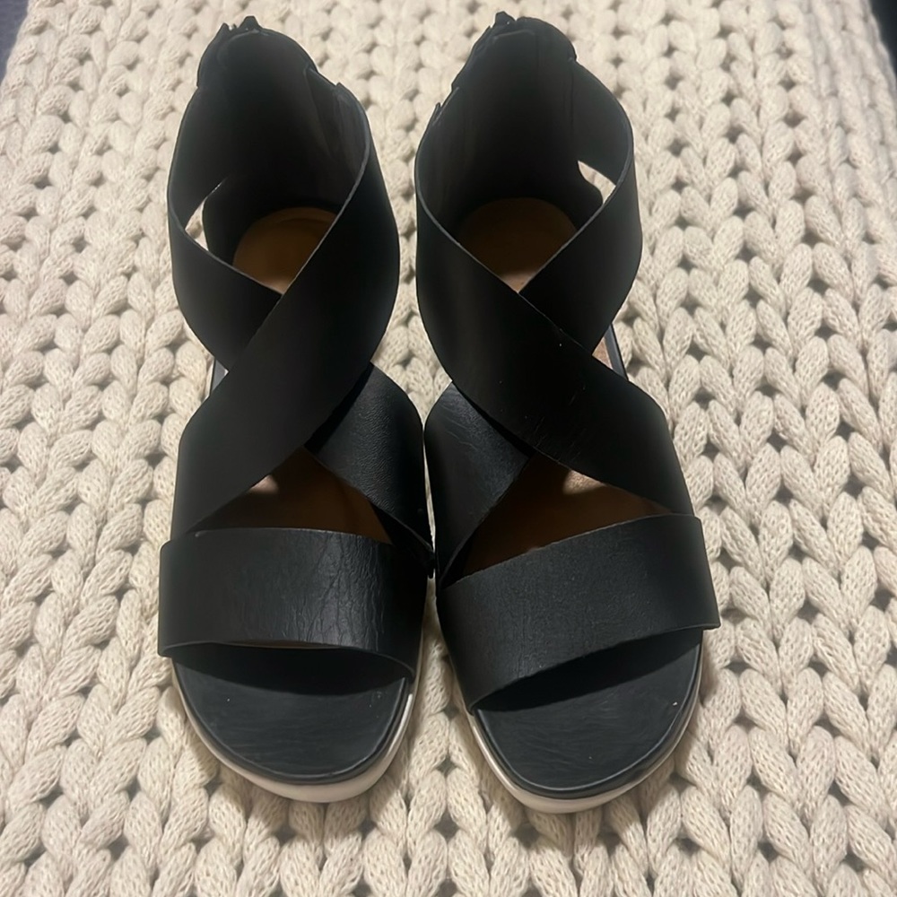 Black summer sandal